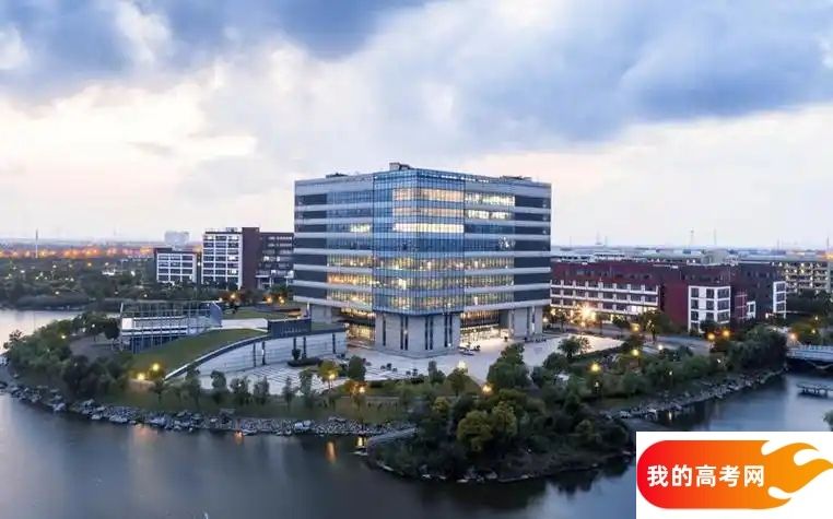 想上华东理工大学?2024 各省分数线在此,看看你能冲击哪些专业(图2) 想上华东理工大学?2024 各省分数线在此,看看你能冲击哪些专业(图2)