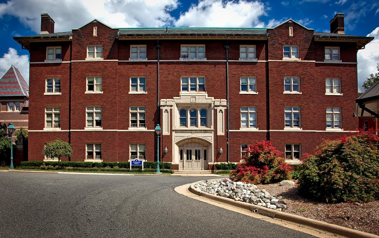 湘南学院近年在河南录取分数线概览(包括2022-2024各专业最低分数线)