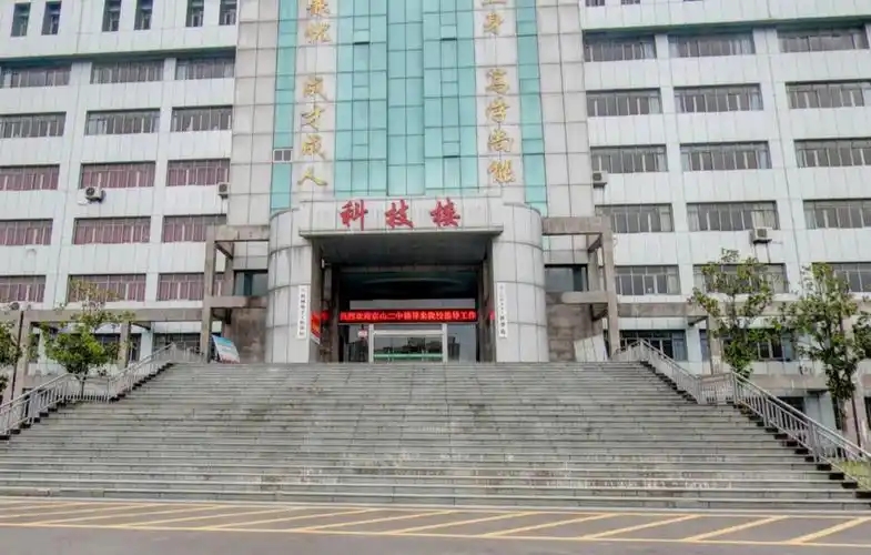 湖北省专科院校一览表！附2025年录取分数线参考(图2)