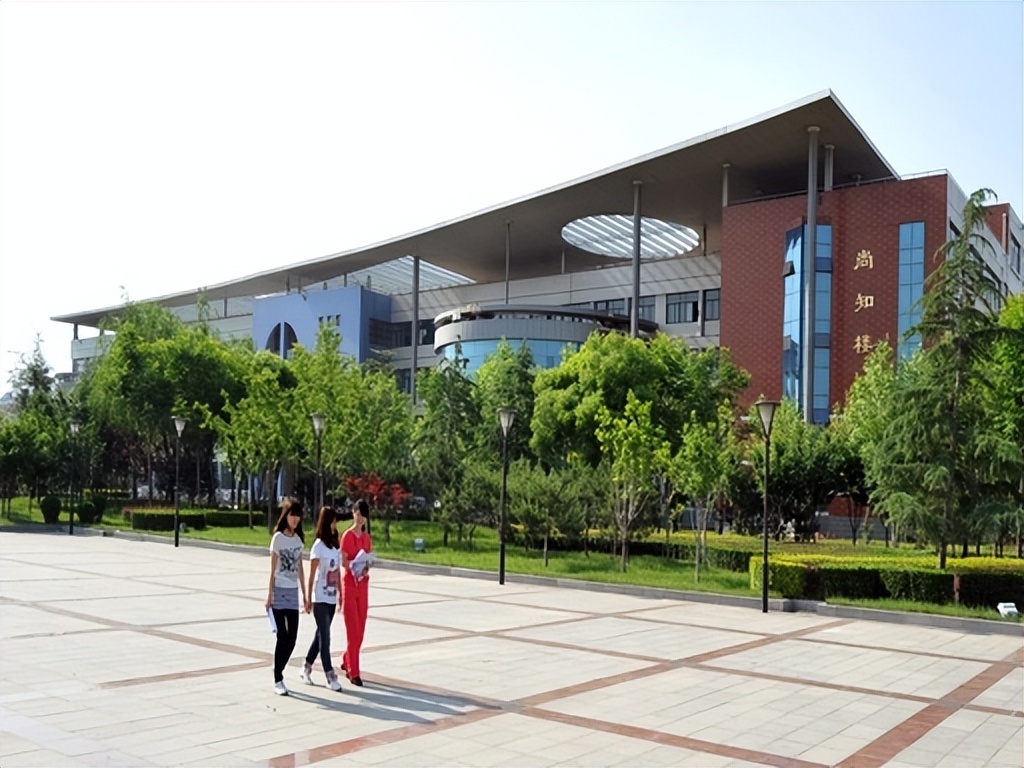 2026河北公办二本大学名单一览表：含最新排名及分数线(图2)