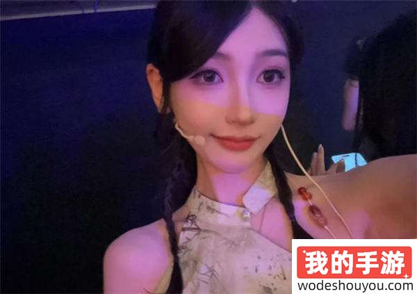 游戏女主播被网友破大防？直播间恼羞成怒“女拳出击”！网友：又当又立！