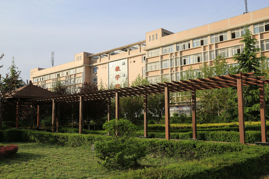 2024年四川职业技术学院在湖南录取分数线（附近几年最低位次排名）(图1)