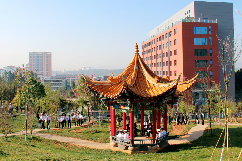 2024年赣南师范大学在河南录取分数线（附近几年最低位次排名）(图1)