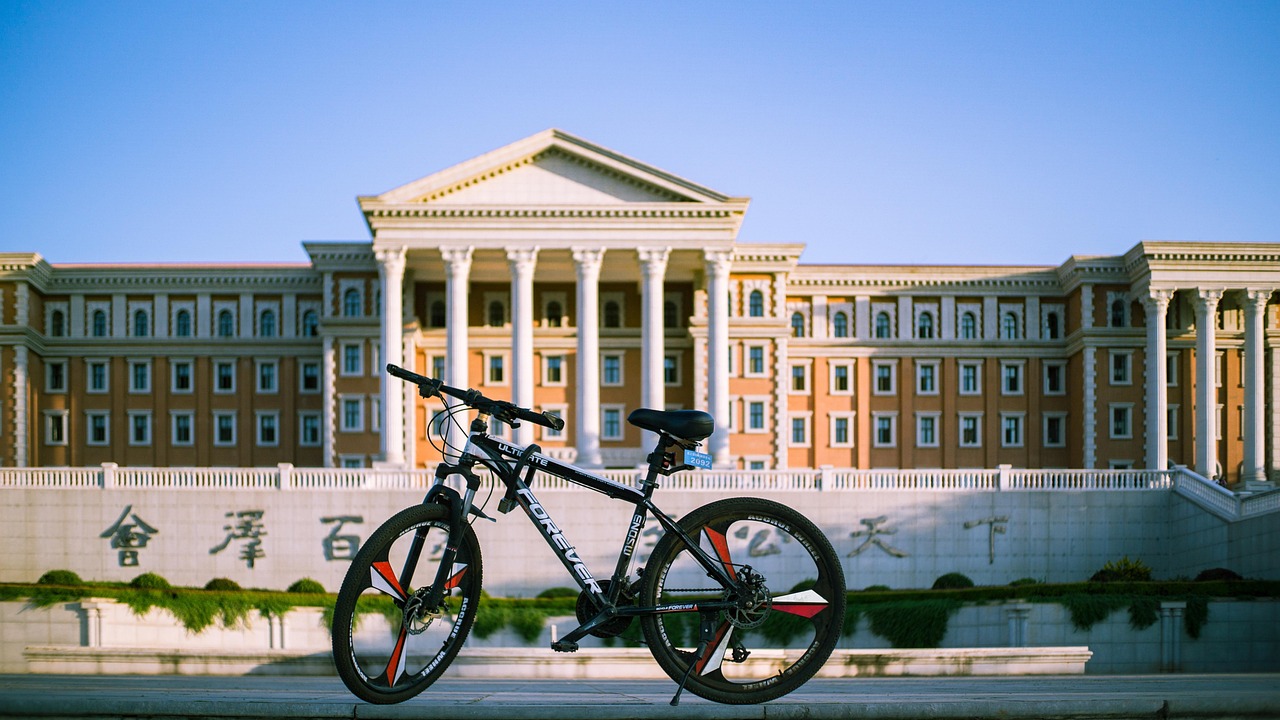 浙江考生必读：吕梁学院2025招生计划及历年录取分数线及位次(图2)